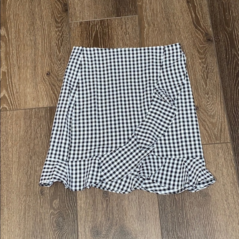 Black& white check skirt with ruffle detail
